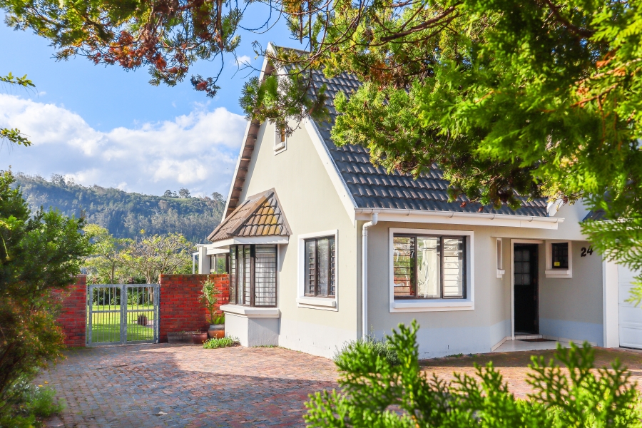 3 Bedroom Property for Sale in The Island Western Cape